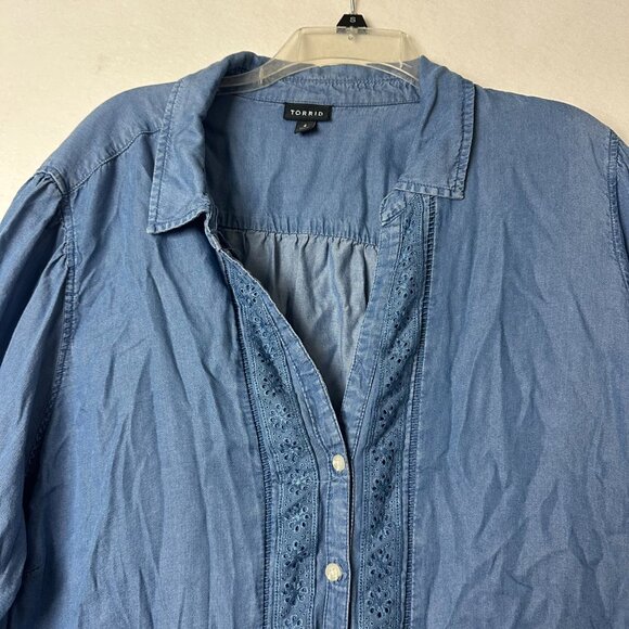 Torrid shirt sz 4x  Long Sleeve Button Up Denim chambray eyelet trim v neck - Picture 2 of 7